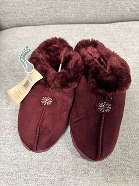Muk Luks Burgundy Plush Faux-Fur Slip-On Slippers